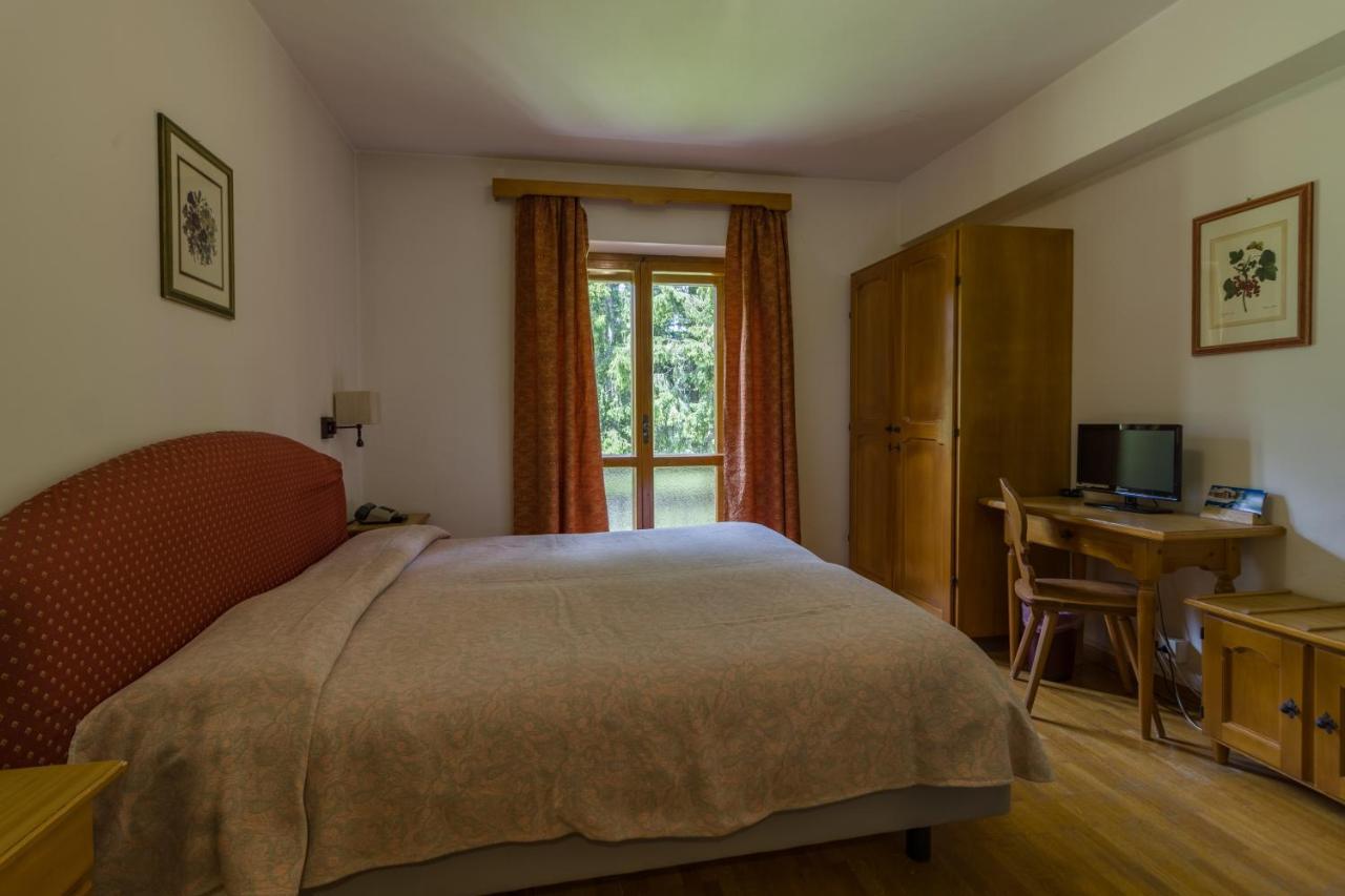 Hotel Villa Argentina Cortina d'Ampezzo Bilik gambar