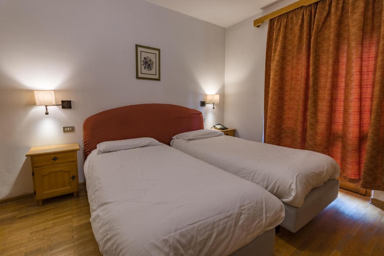 Hotel Villa Argentina Cortina d'Ampezzo Bilik gambar