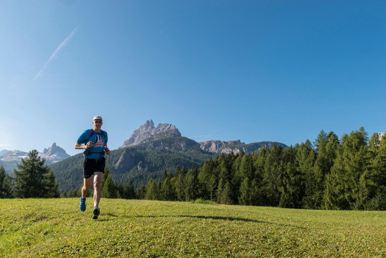 Hotel Villa Argentina Cortina d'Ampezzo Luaran gambar